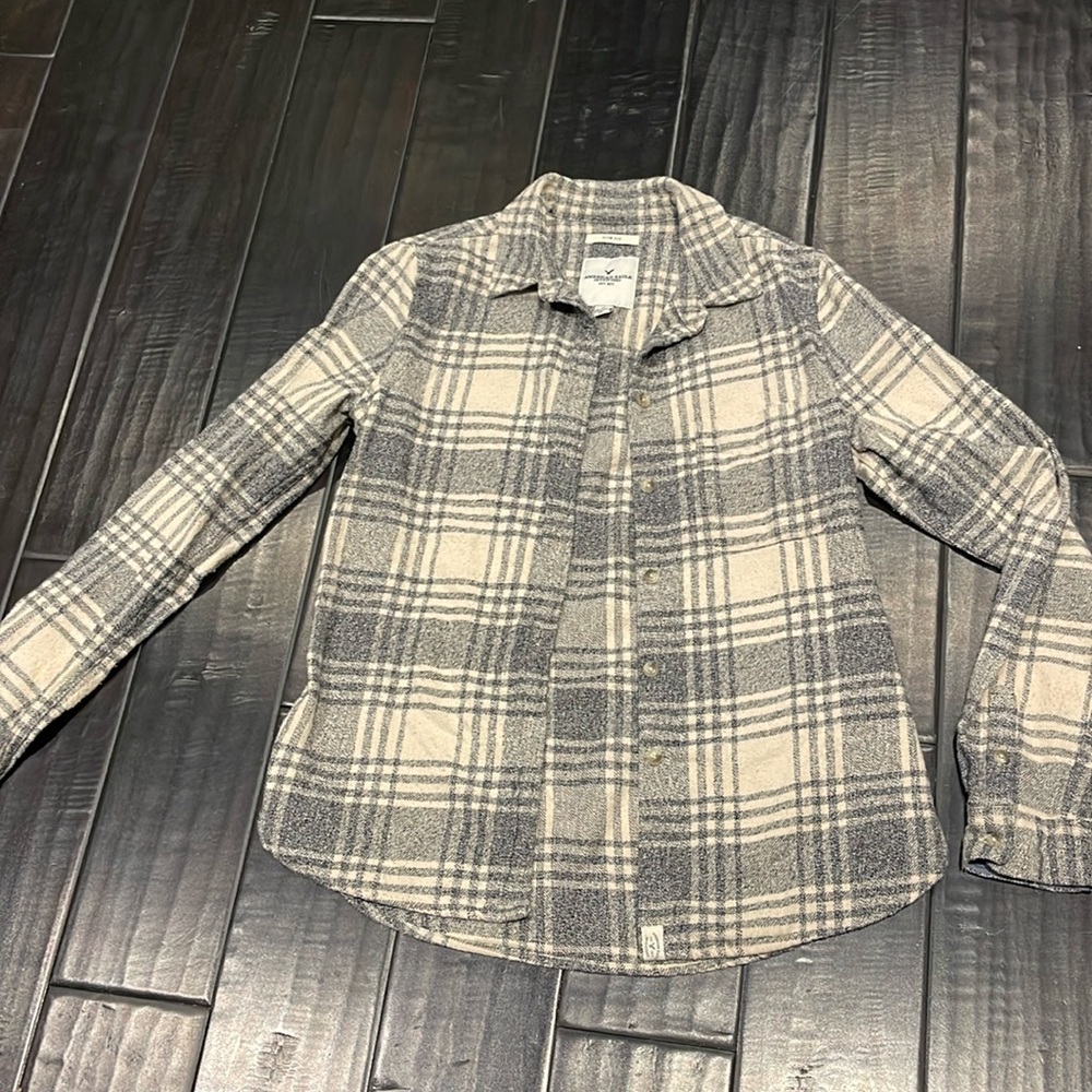 American Eagle checkered button down thick shirt